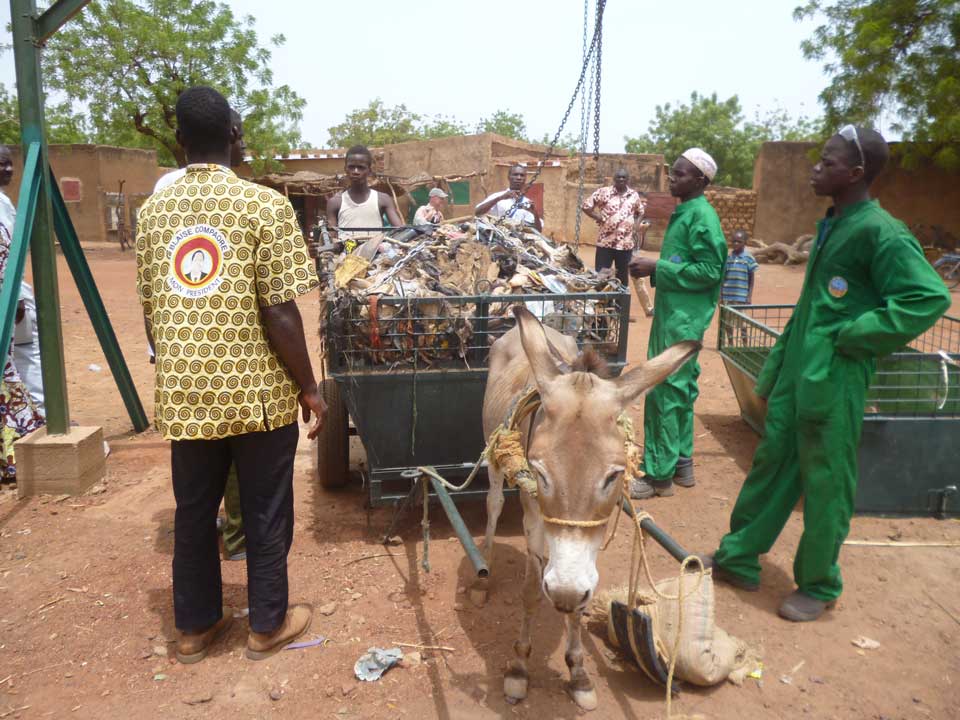 Förderprojekt kommunaler Abfallbewirtschaftung in sieben Kleinstädten in Burkina Faso